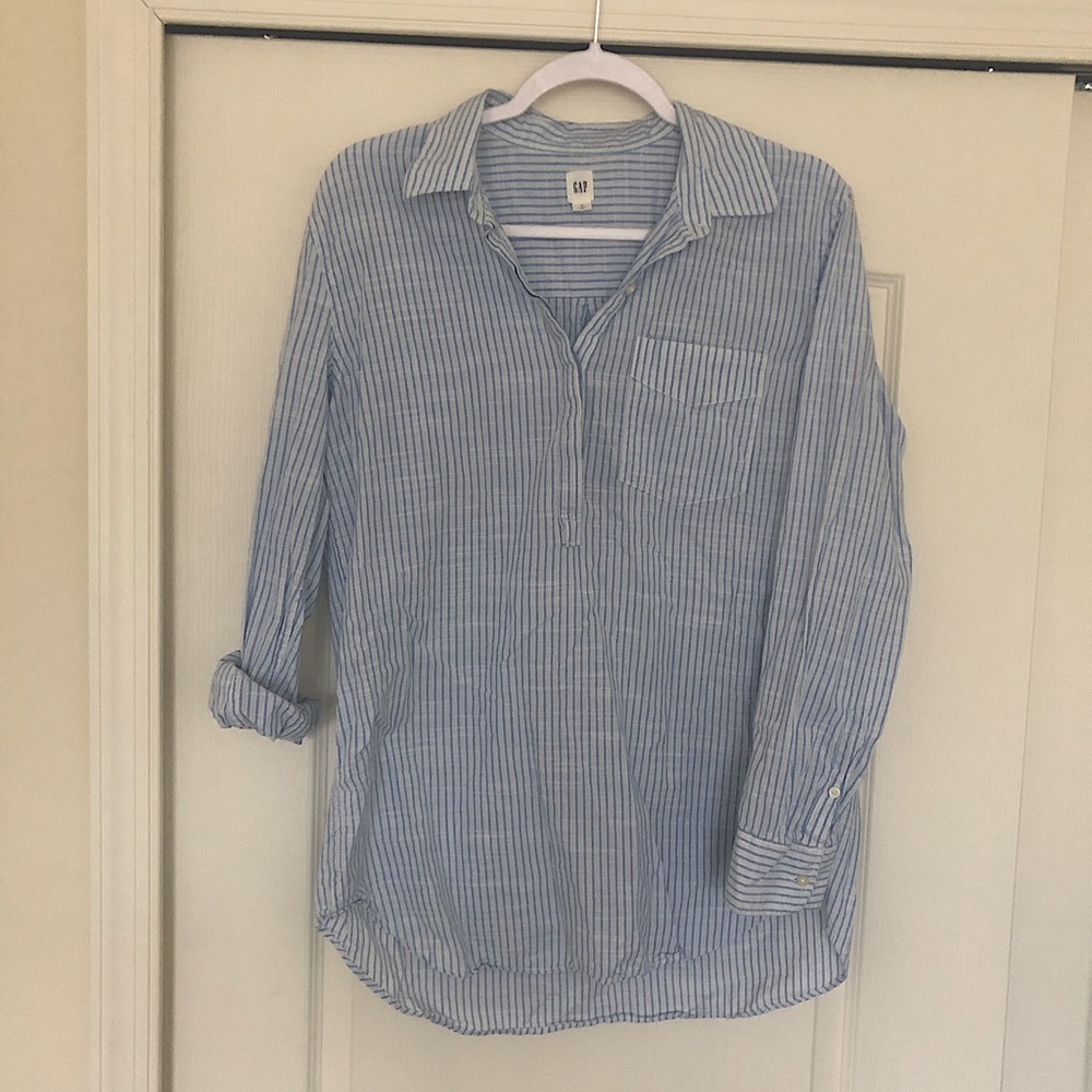 Gap long sleeve shirt